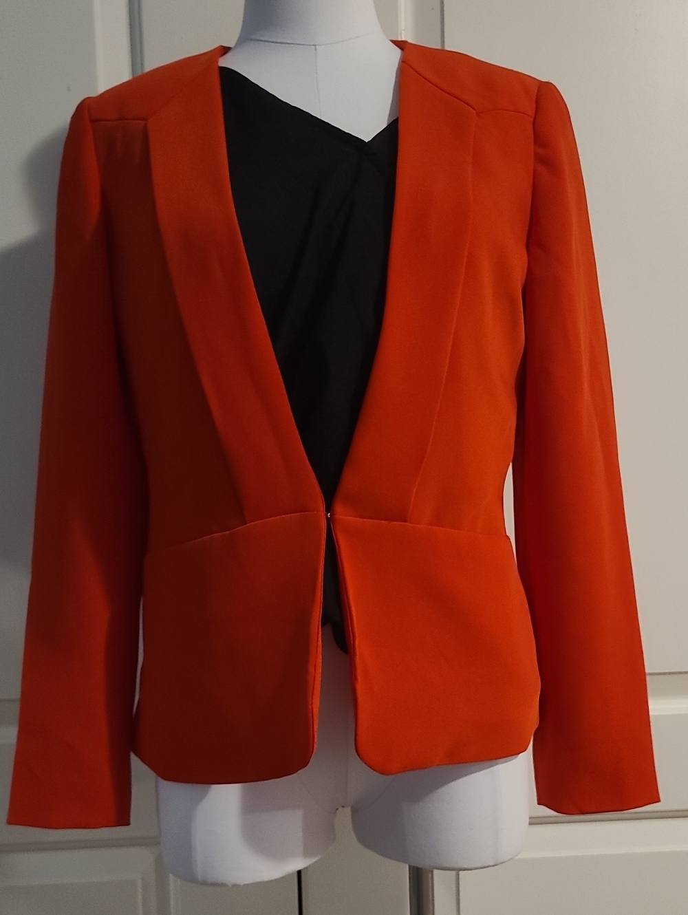 Jennifer Lopez Bright Red Blazer